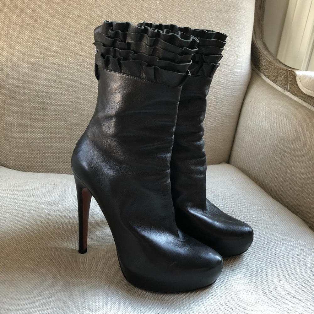 Alaia Ankle Boots Black Leather Zipper Ruffle EUC - Picture 3 of 7